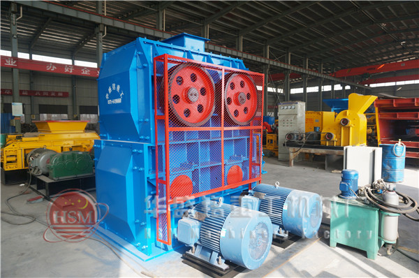 四辊破碎机发货图